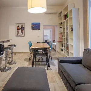 Apartment In Flats Toledo, Naples